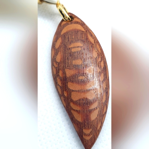 Italian designer -earings-gold plated-wood/acrylic-clips earings - Picture 6 of 9